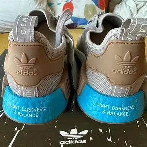 adidas gazelle silver green womens Adidas NMD_R1 Primeblue GZ9258  Kick Theory